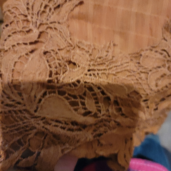 Romantic lacy peasant top in rust color - Picture 2 of 4